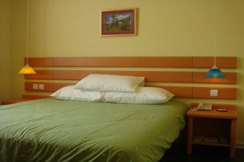 Home Inn Tianjin Weijin Road Tianjin University Buitenkant foto
