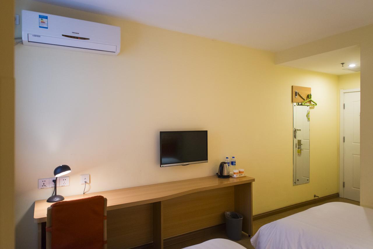 Home Inn Tianjin Weijin Road Tianjin University Buitenkant foto